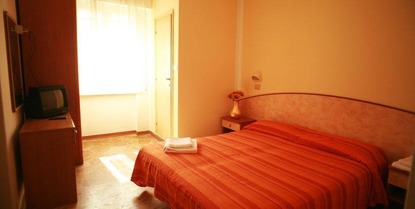 Hotel Ariosto Rimini Exterior foto